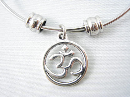 Emerald Park Jewelry Yoga Bangle